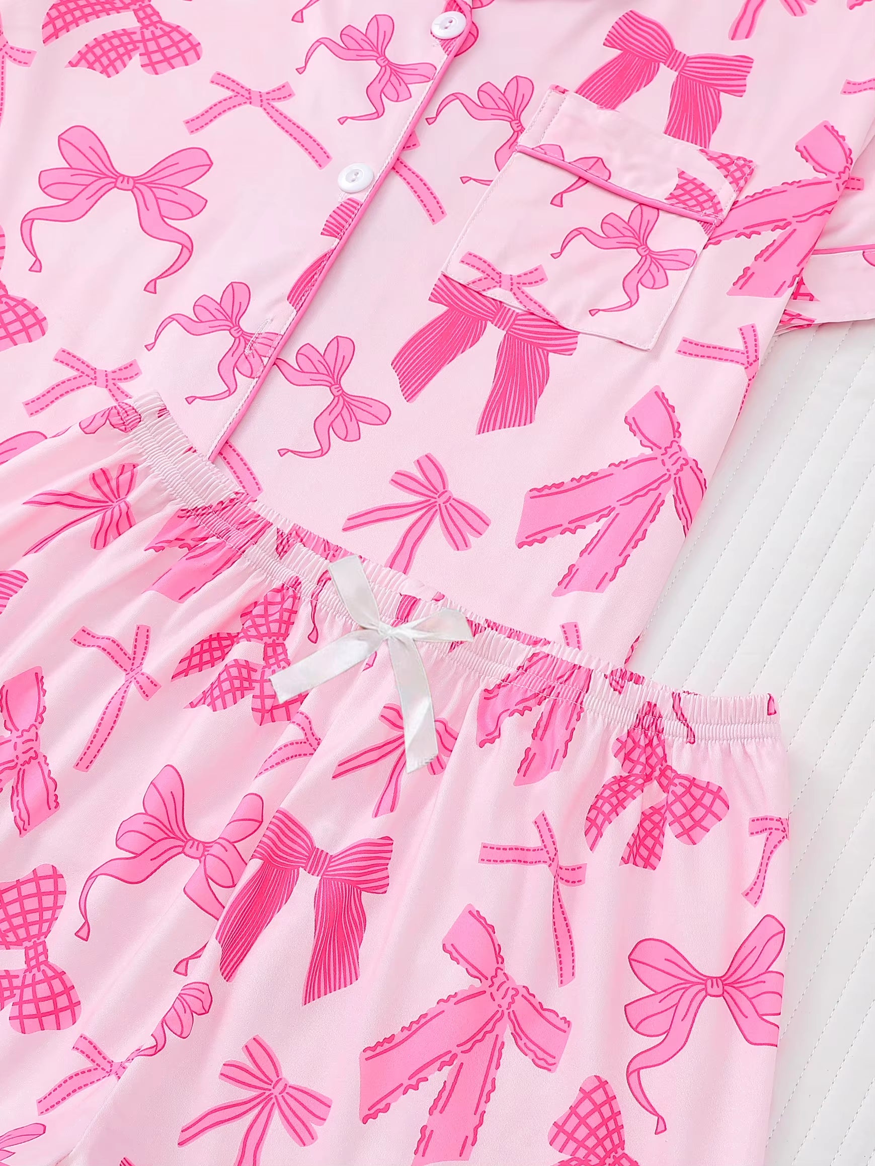 Cutesy 2 Piece Bow Print Pajama Set 